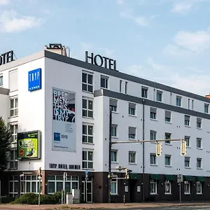Tryp By Wyndham Airport Hotel